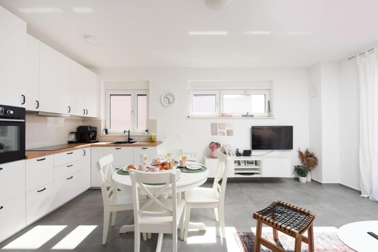 Novi Apartman Franka Apartment ซาดาร์ ภายนอก รูปภาพ