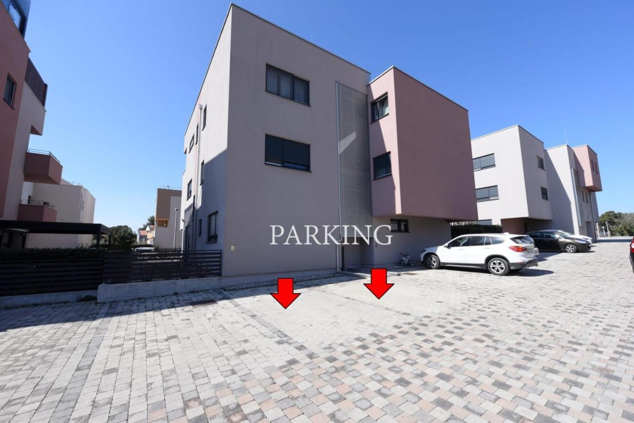 Novi Apartman Franka Apartment ซาดาร์ ภายนอก รูปภาพ