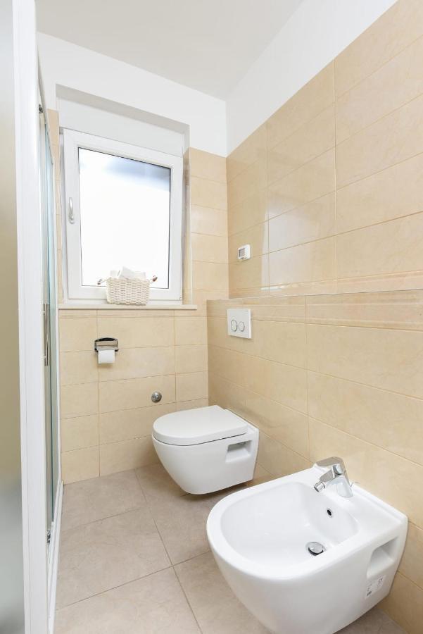 Novi Apartman Franka Apartment ซาดาร์ ภายนอก รูปภาพ