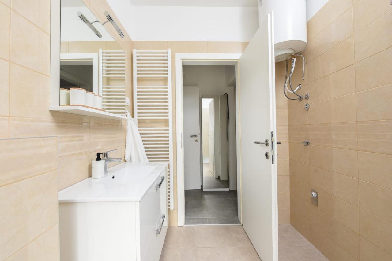 Novi Apartman Franka Apartment ซาดาร์ ภายนอก รูปภาพ
