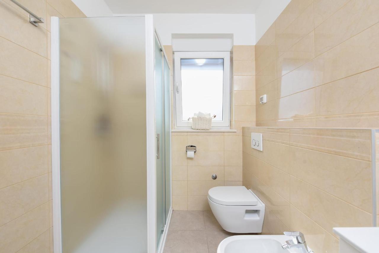 Novi Apartman Franka Apartment ซาดาร์ ภายนอก รูปภาพ